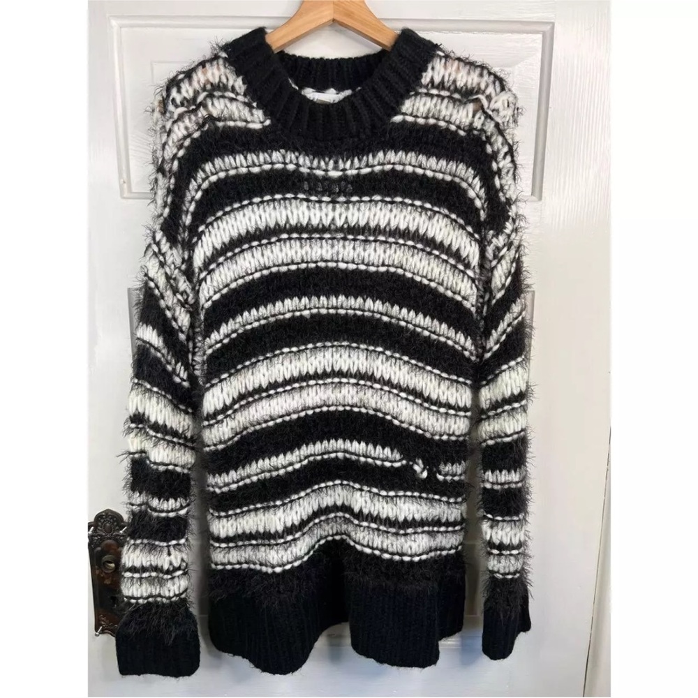 Topshop Black/White Fuzzy Oversized Sweater Sz 8/10 LN